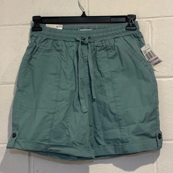 Curve Appeal Women’s cargo shorts green high waist cuff hem size 6 - Picture 1 of 6